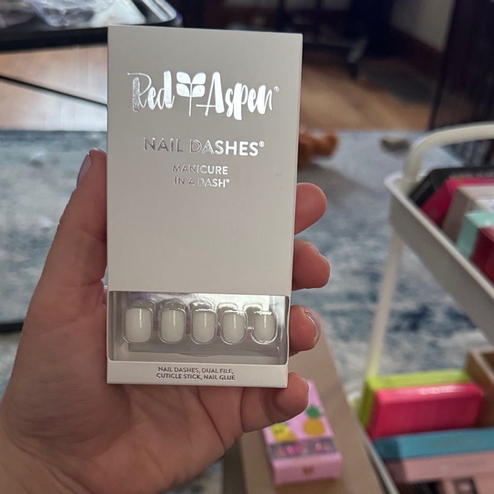 Red Aspen Nails - PETITE - Nadine on Could 9